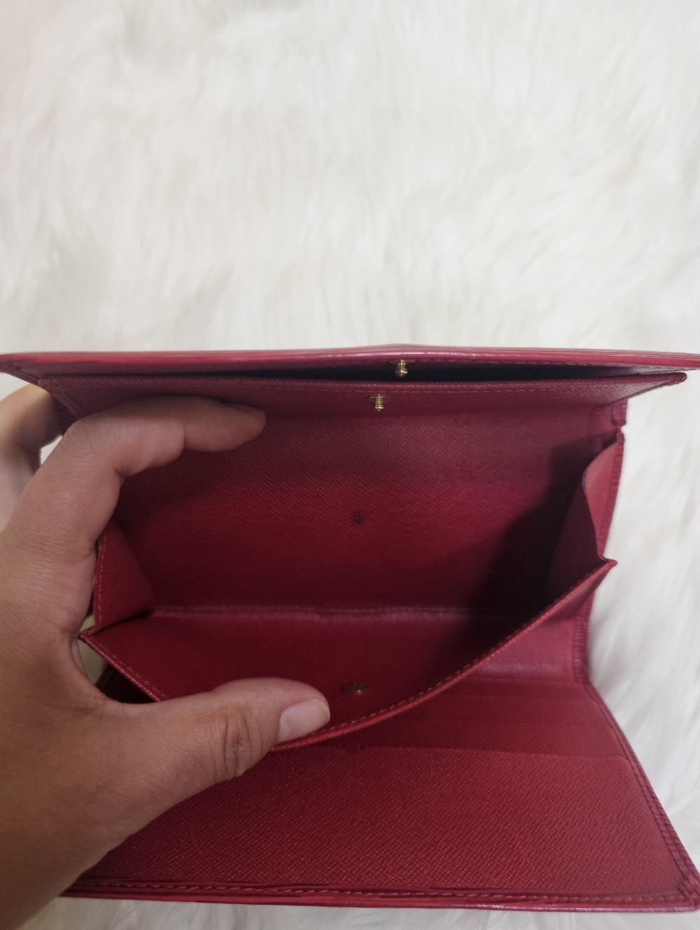 ❤️🎉HOST PICK🎉❤️Louis Vuitton Epi Porte- Tresor International Wallet - Picture 8 of 15